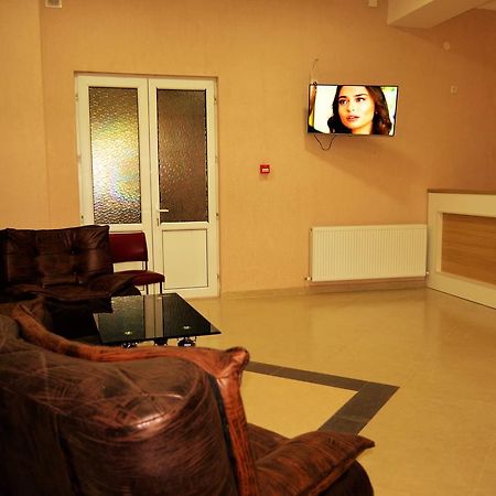 Kmg Hotel Khashuri Екстер'єр фото