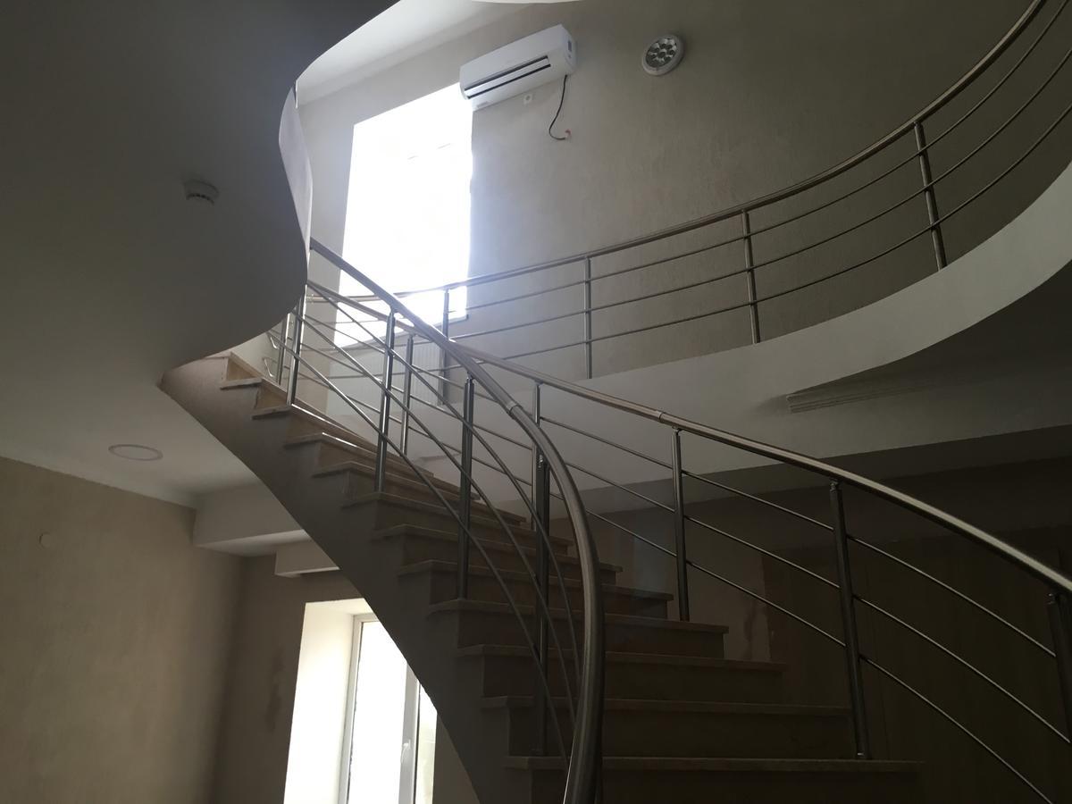 Kmg Hotel Khashuri Екстер'єр фото