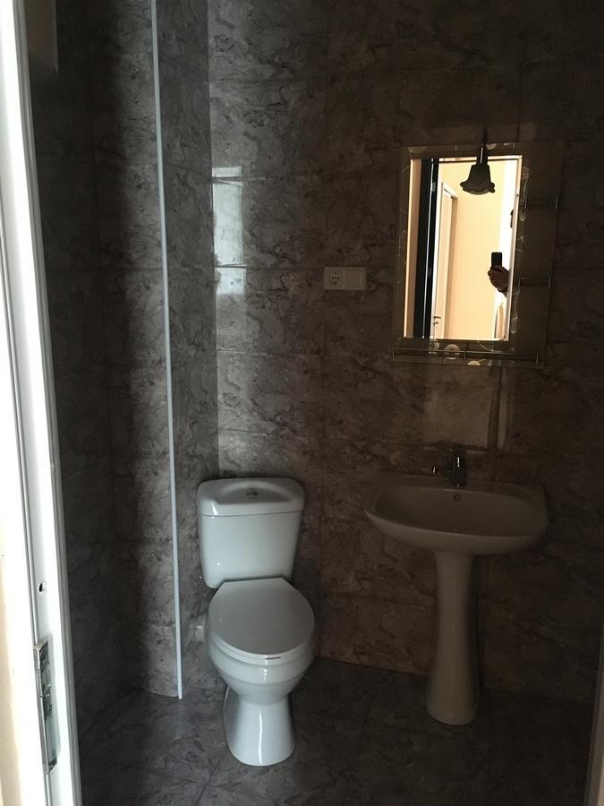 Kmg Hotel Khashuri Екстер'єр фото