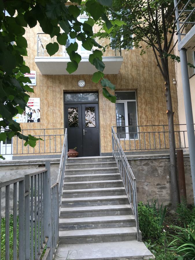 Kmg Hotel Khashuri Екстер'єр фото