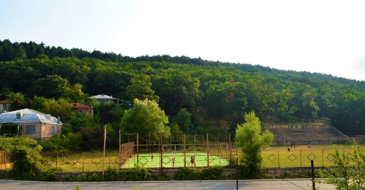 Kmg Hotel Khashuri Екстер'єр фото