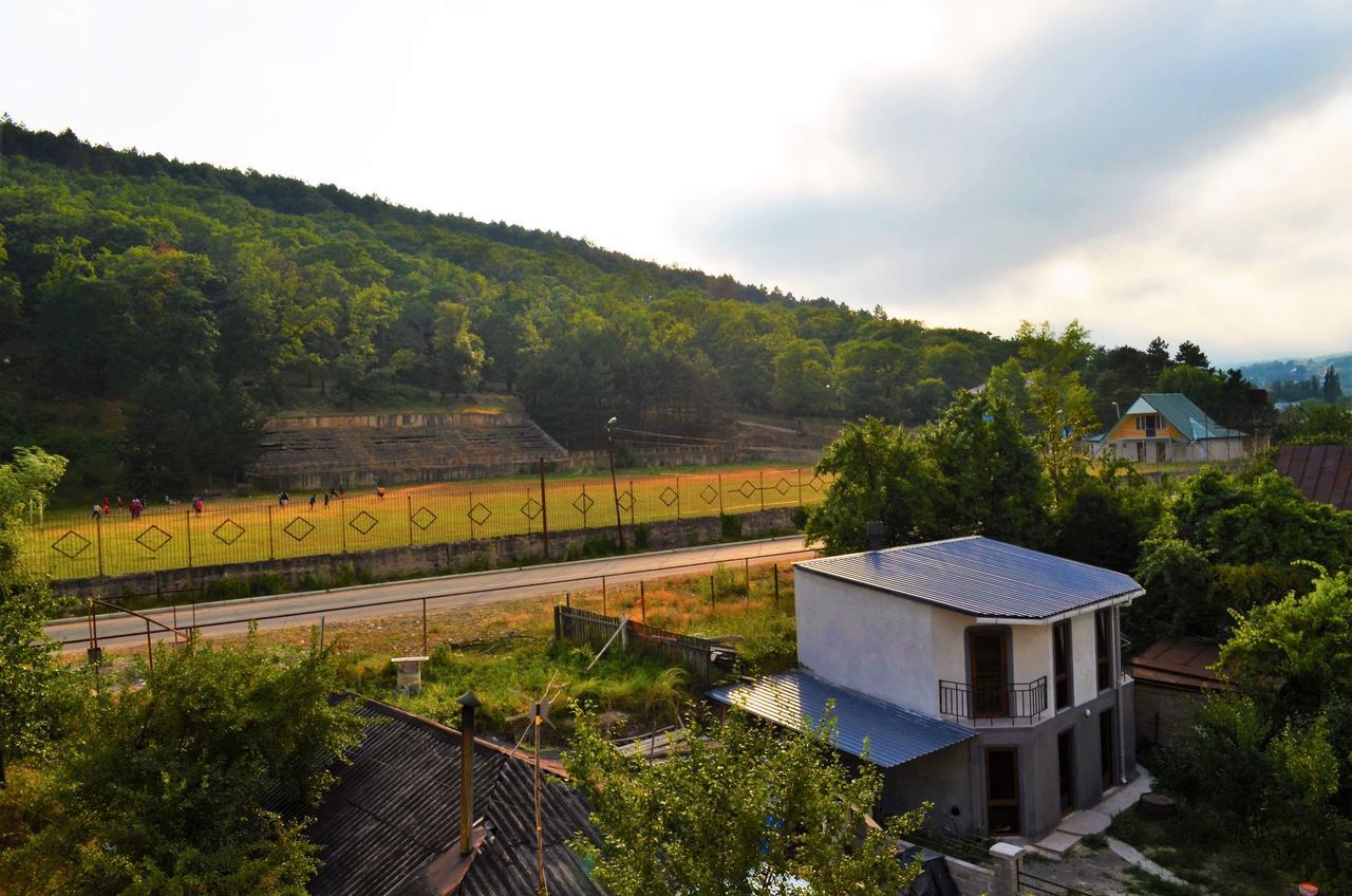 Kmg Hotel Khashuri Екстер'єр фото